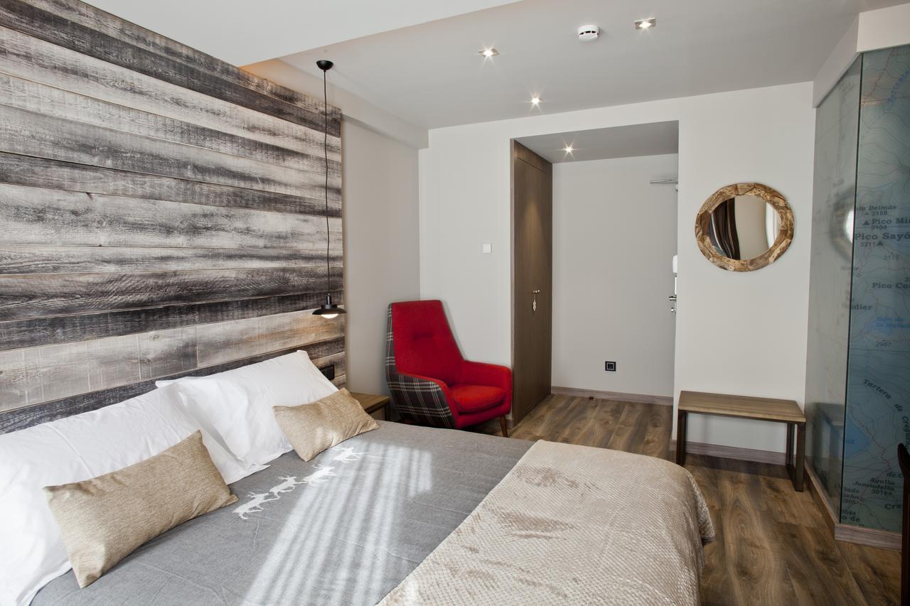 Hotel Boutique La Neu 贝纳斯克 外观 照片